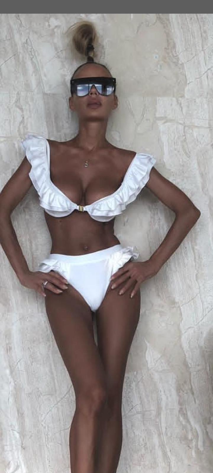 ברמת גן -אישה יפייפיה כוסית על