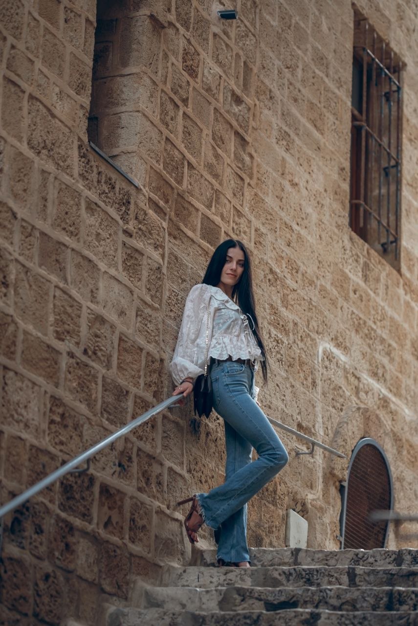 ליזה-בת 25 פצצה אישה מגרה בתל אביב