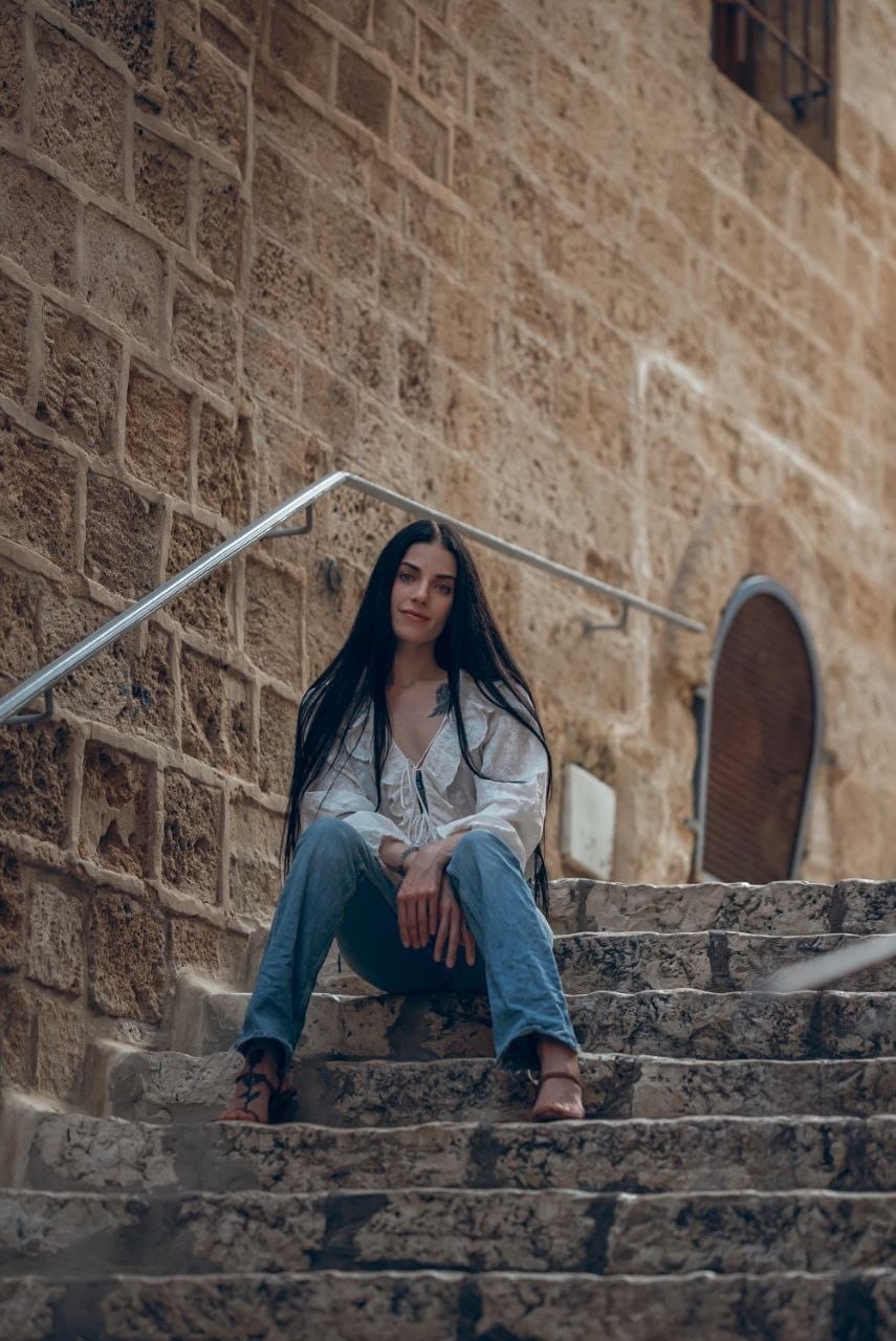 ליזה-בת 25 פצצה אישה מגרה בתל אביב
